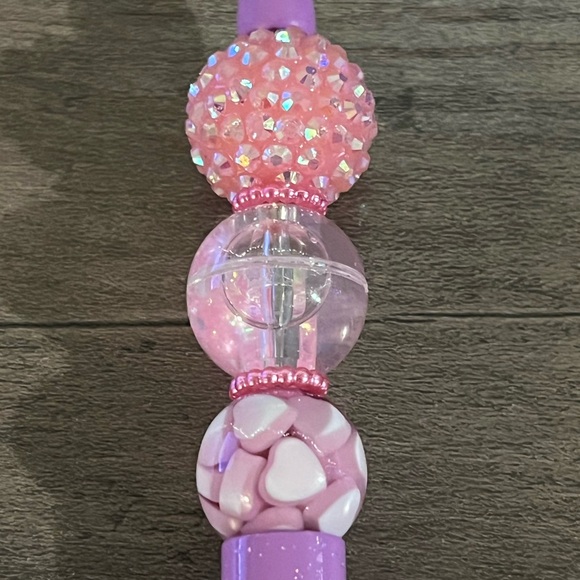 Pink beaded pen - Picture 3 of 4